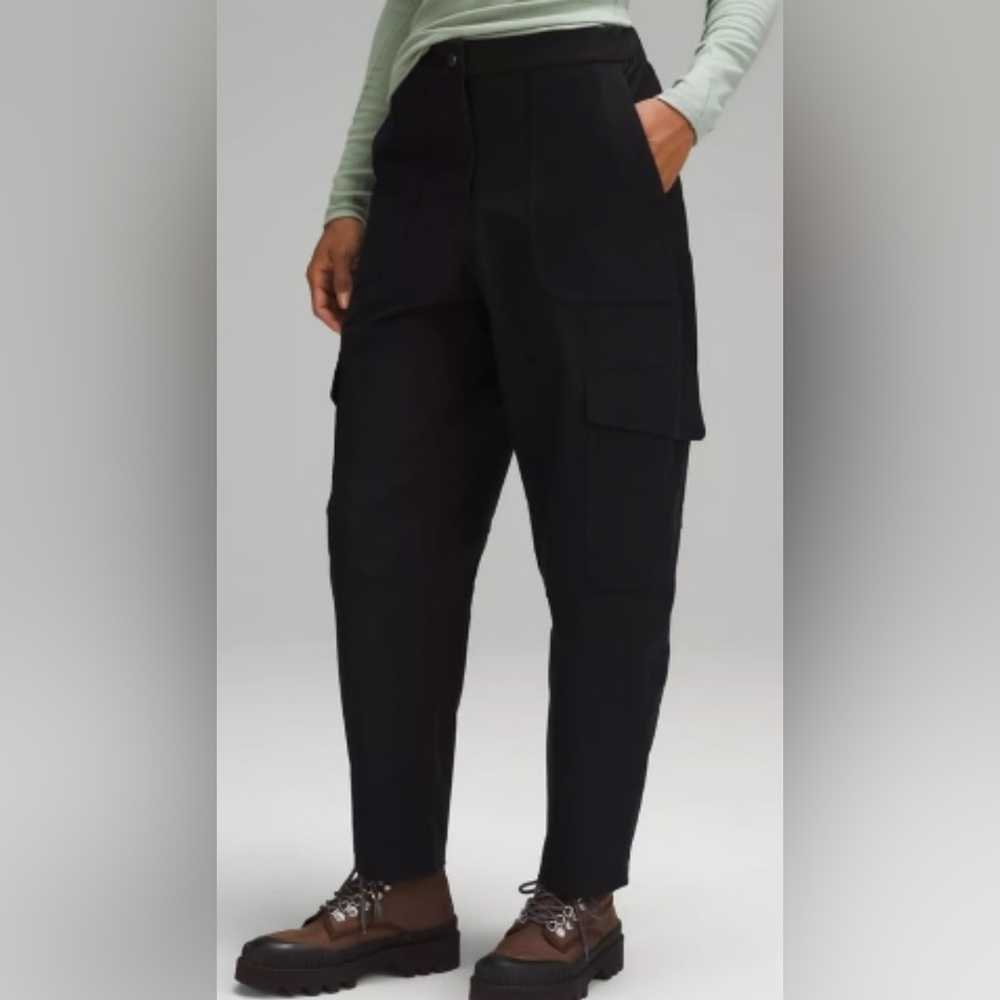 Lululemon Light Utilitech Cargo Pocket High-Rise Pant size 30 New
